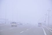 KIRKUK, IRAQ - JANUARY 31: A view of traffic with poor visibility during foggy weather in Kirkuk, Iraq on January 31, 2023. (Photo by Muhammet Kasim/Anadolu Agency via Getty Images)