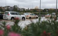 ERBIL, IRAQ - NOVEMBER 20: Vehicles try to move on flooded roads as heavy rain causes flooding in Erbil, Iraq on November 20, 2023. (Photo by Ahsan Mohammed Ahmed Ahmed/Anadolu via Getty Images)