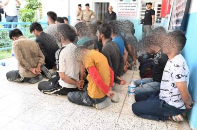 القبض على 30 أجنبيًا متخفين داخل "عجلات حمل"