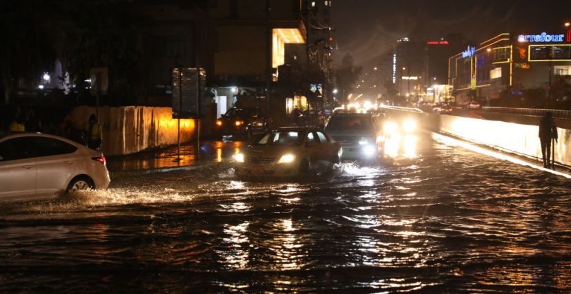 ERBIL, IRAQ - NOVEMBER 19: Vehicles have difficulty moving forward due to puddles formed on the streets after the heavy rain in Erbil, Iraq on November 19, 2023. (Photo by Ahsan Mohammed Ahmed Ahmed/Anadolu via Getty Images)